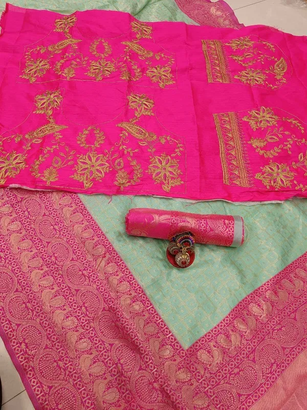 Light_Blue_Embellished_Banarasi_Jacquard_Saree_(Light_Blue)